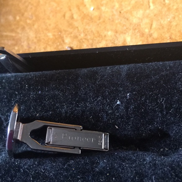 Silver plated Cuff Link - Picture 4 of 4